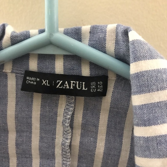 Zaful light blazer. Blue and white strips. Size 10/XL. Never worn - Picture 2 of 2